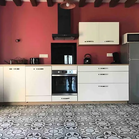 Holiday home Gite Les Colombes-charmante Maison Campagne